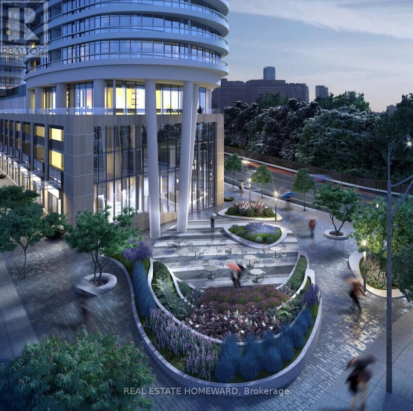 Building Photo - 585 Bloor St E