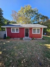 Building Photo - 2836 Club Plaza Rd