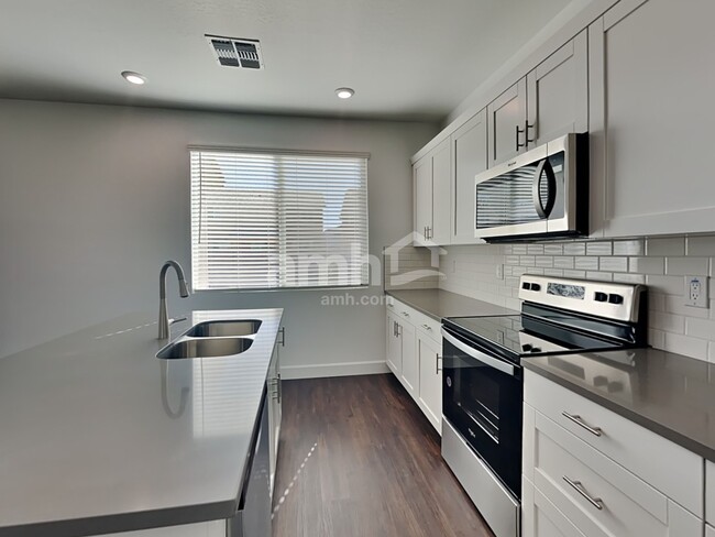 Foto del edificio - 17151 W Townley Ave