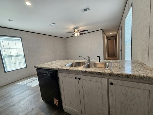 Foto del edificio - 1026 Myakka Dr