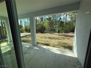 Building Photo - 106 Moore Ave