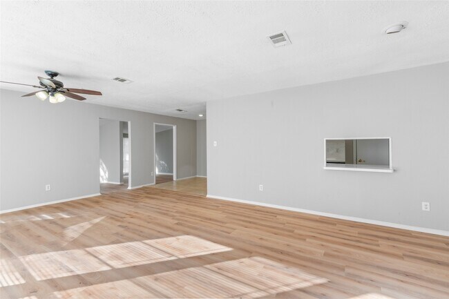 Building Photo - 2942 Heritage Colony Dr