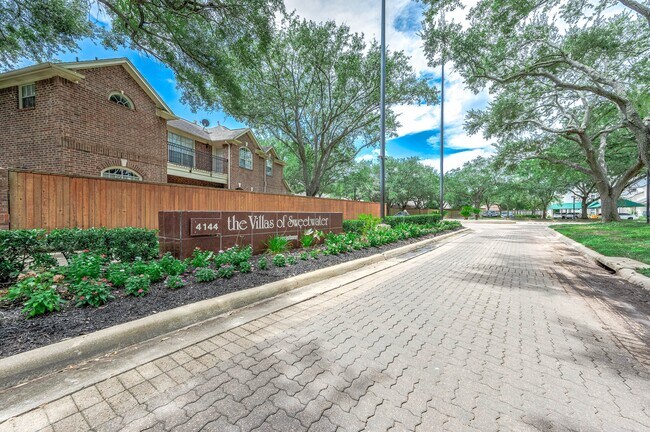 Foto del edificio - 4144 Greystone Way
