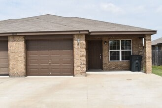 Building Photo - 2603 Cody Poe Rd