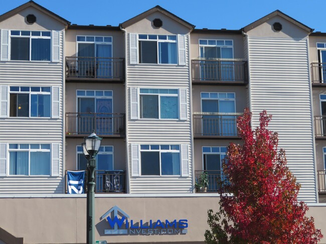 Building Photo - 2517 Colby Ave