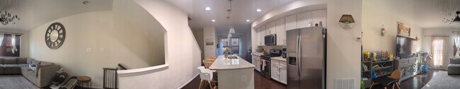 Building Photo - 2710 Downing Ln