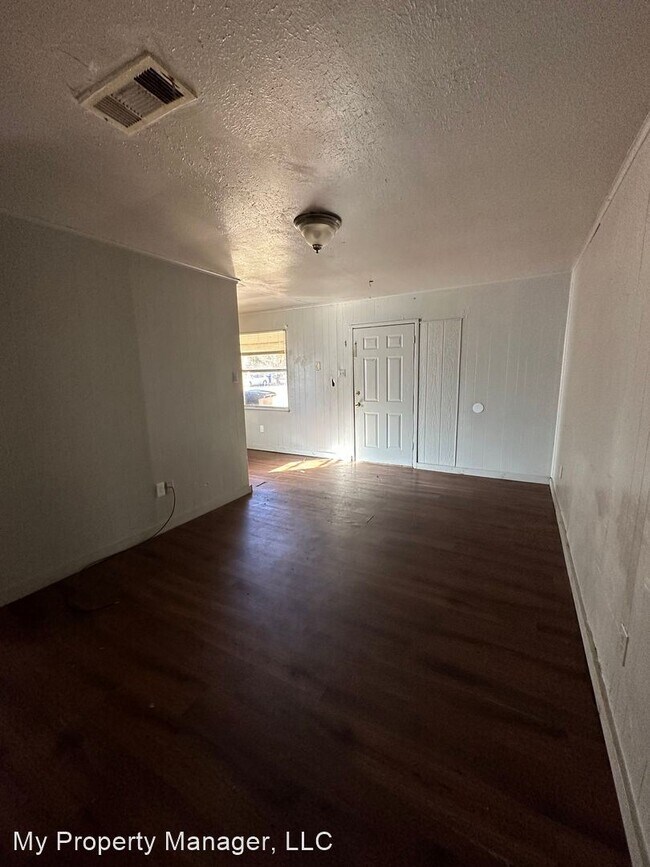 Building Photo - 4 br, 1 bath House - 4641 Westwood 6L
