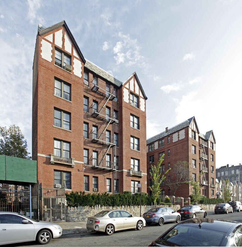 Primary Photo - 2518-2520 Webb Ave