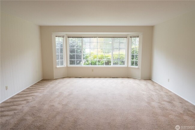 Foto del edificio - 3bd/2.25ba Bellevue Home