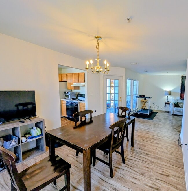 Foto del edificio - 9810 Leatherfern Terrace