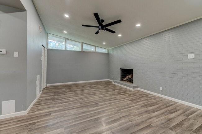 Building Photo - 8312 Graybirch Dr