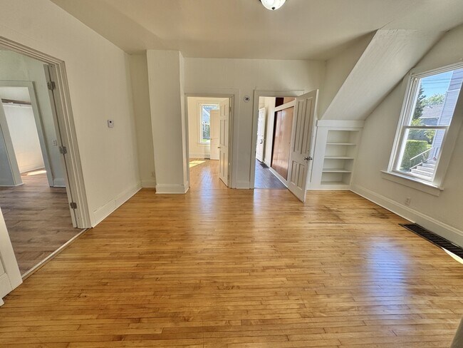 Foto del edificio - 1119 Doty St