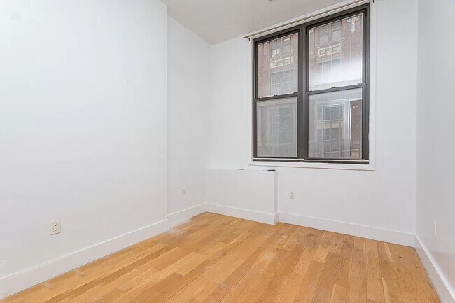 Foto del edificio - DEKALB AVENUE