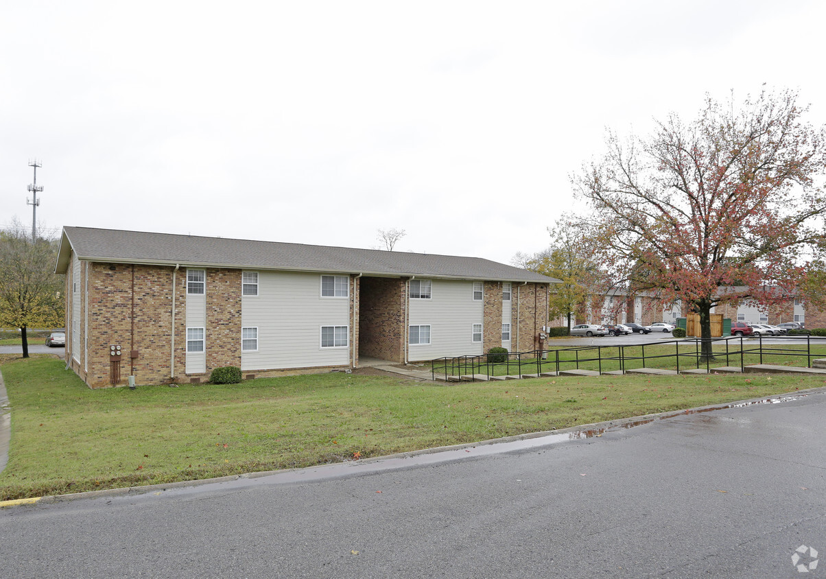 Foto del edificio - Haynes Garden Apartments