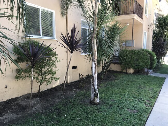Foto del edificio - 8074 Fareholm Dr