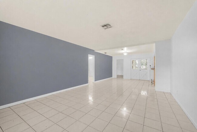 Foto del edificio - 117 SW 4 Ave