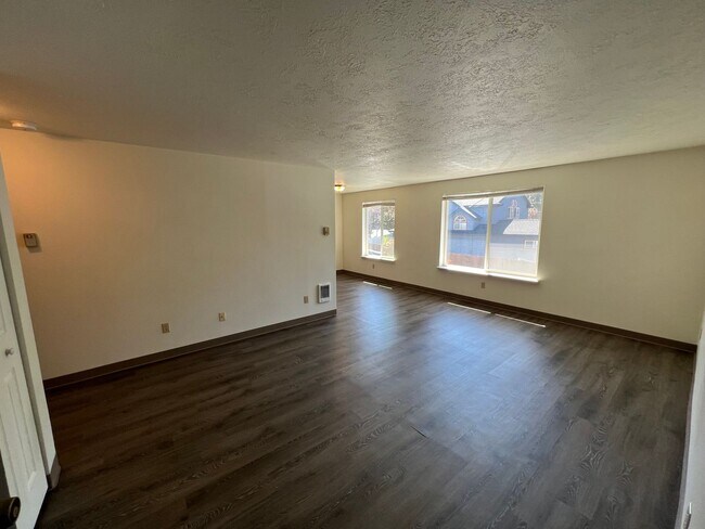 Foto del edificio - Great 2 Bed/1 Bath Convenient to Midtown S...