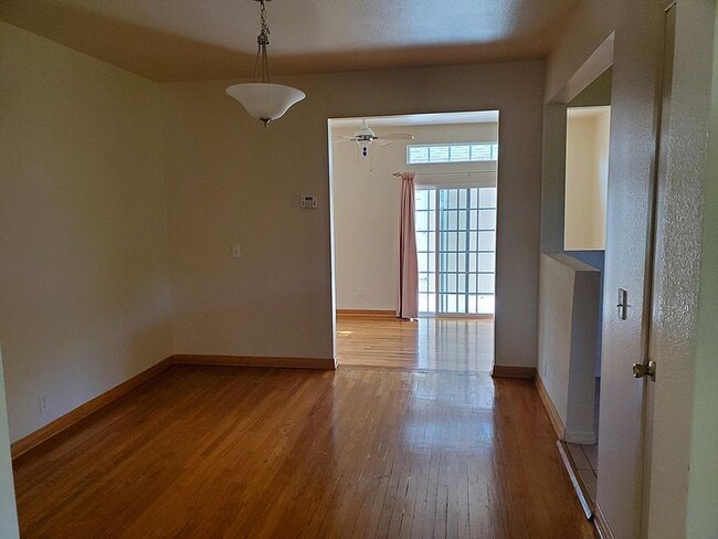 Building Photo - 2505 Paloma St, Pasadena, CA 91104