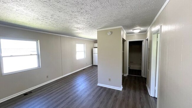 Building Photo - East Nashville! Dead end, low traffic. Wil...