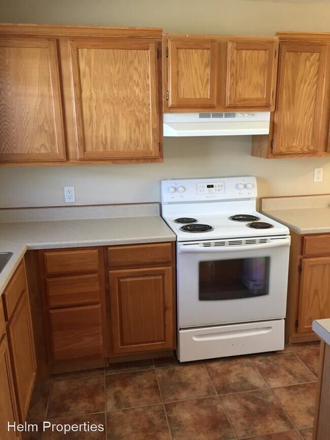 Building Photo - 3 br, 2 bath House - 741 Applegate Lane