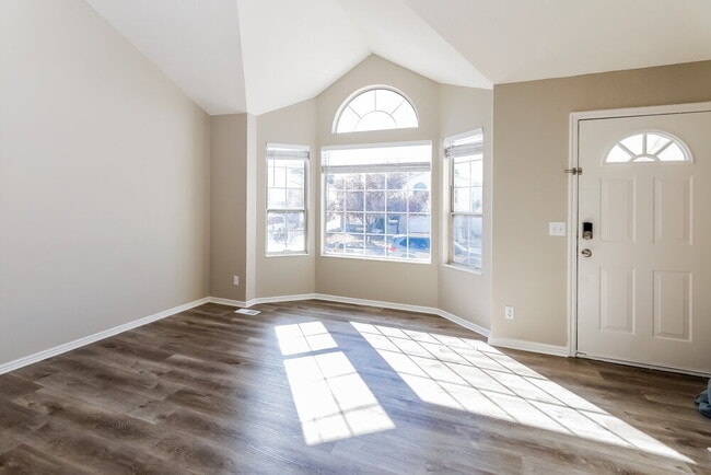Building Photo - 6129 Crystal River Dr
