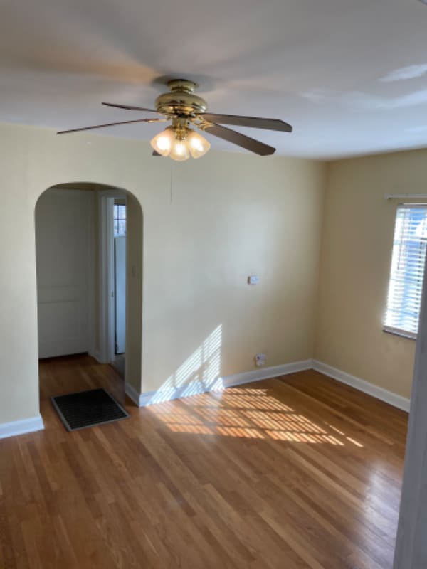 Building Photo - 1302 Charleston Ave