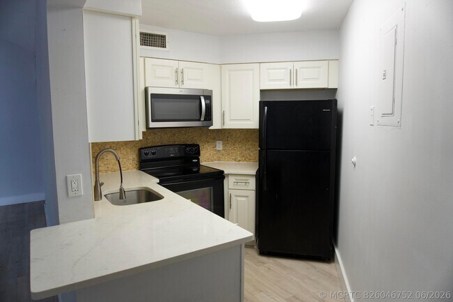 Foto del edificio - 213 Lake Pointe Dr