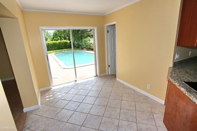 Building Photo - 5 br, 3 bath House - 212 Gregory Place