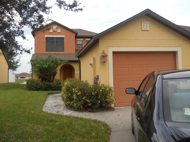 Building Photo - 975 Luminary Cir
