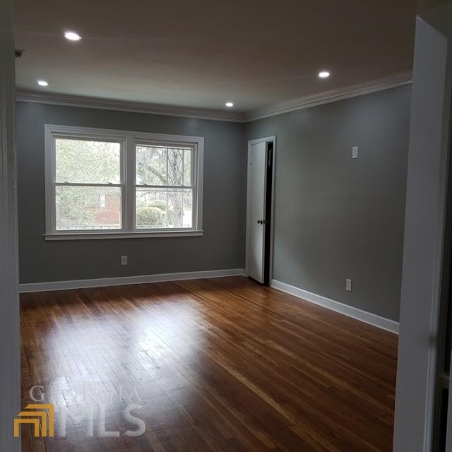 Building Photo - 1302 E Henry St
