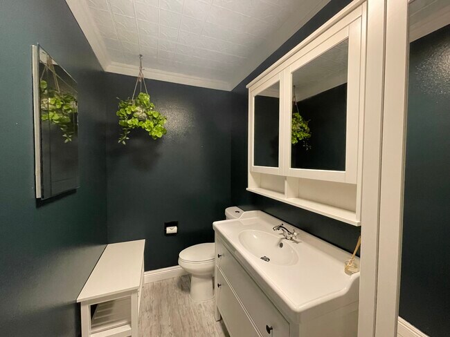 Foto del edificio - 676 N 12th St