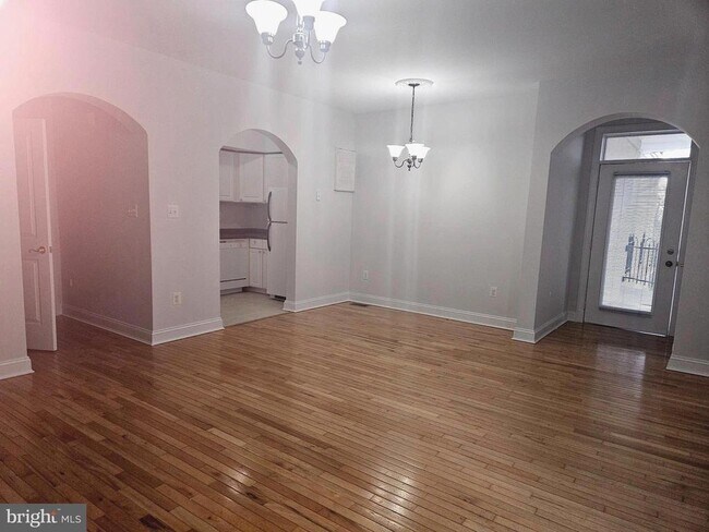 Foto del edificio - 6024 Bayview Rd