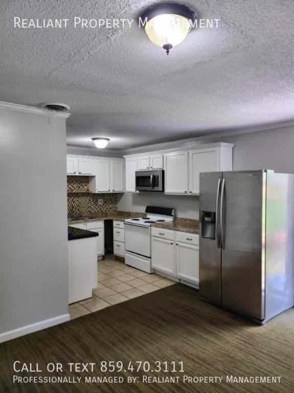 Building Photo - 405 N. Lexington Ave Unit #1