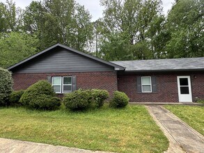 Building Photo - 131 Michele Dr