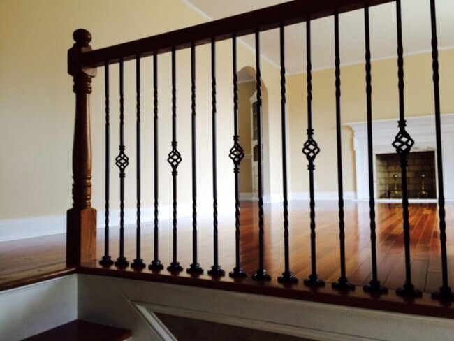 Foto del edificio - 124 Arlington Cir