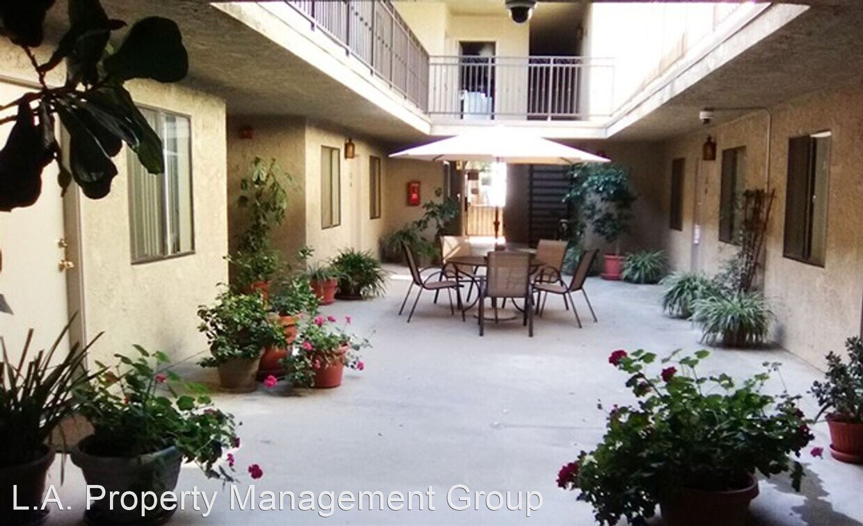 Foto principal - 8485 Valley Cir Blvd