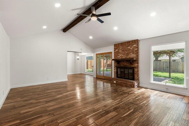Foto del edificio - 10603 Parkfield Dr