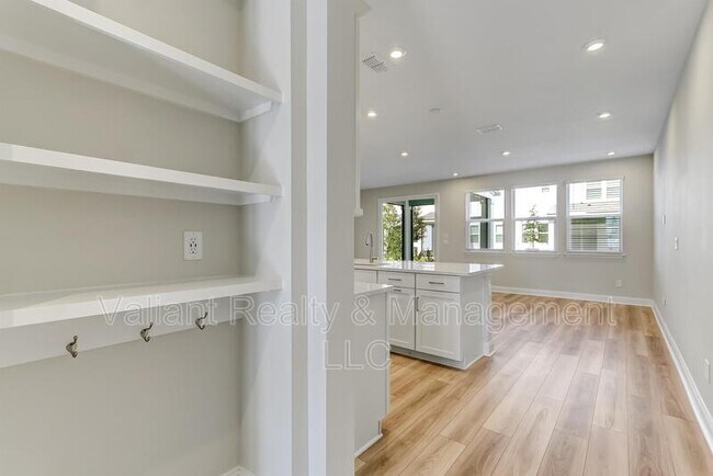 Building Photo - 14167 Pier Ln