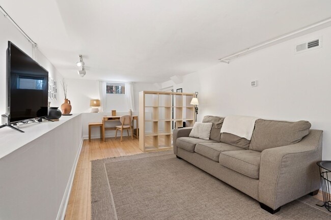 Photo - 200 Purefoy Rd Apartment