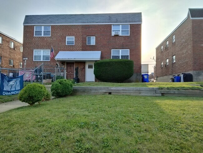 Foto del edificio - 9418 Kirkwood Rd