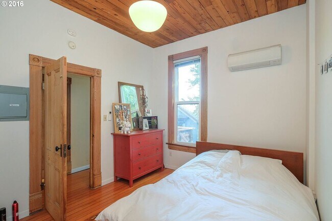 Foto del edificio - 3206 S Kelly Ave