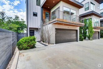 Building Photo - 5605 Sunshine Dr