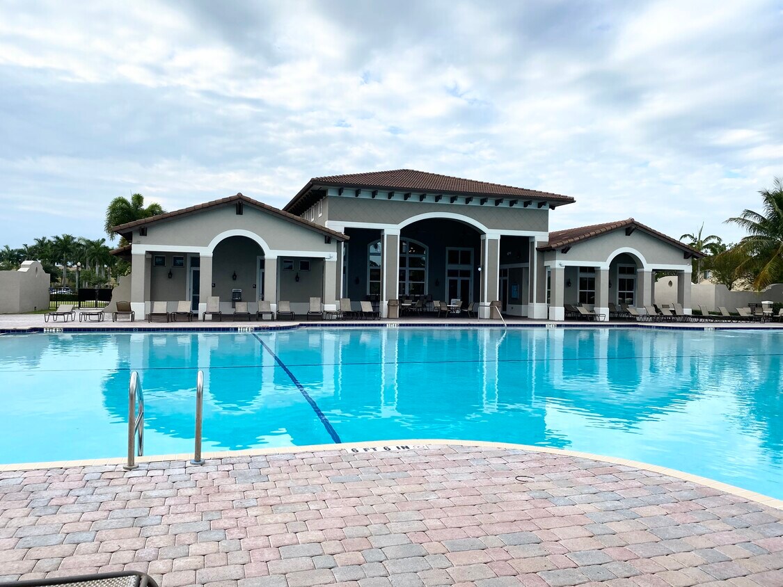 9272 SW 220th St, Cutler Bay, FL 33190 Townhome Rentals in Cutler Bay FL