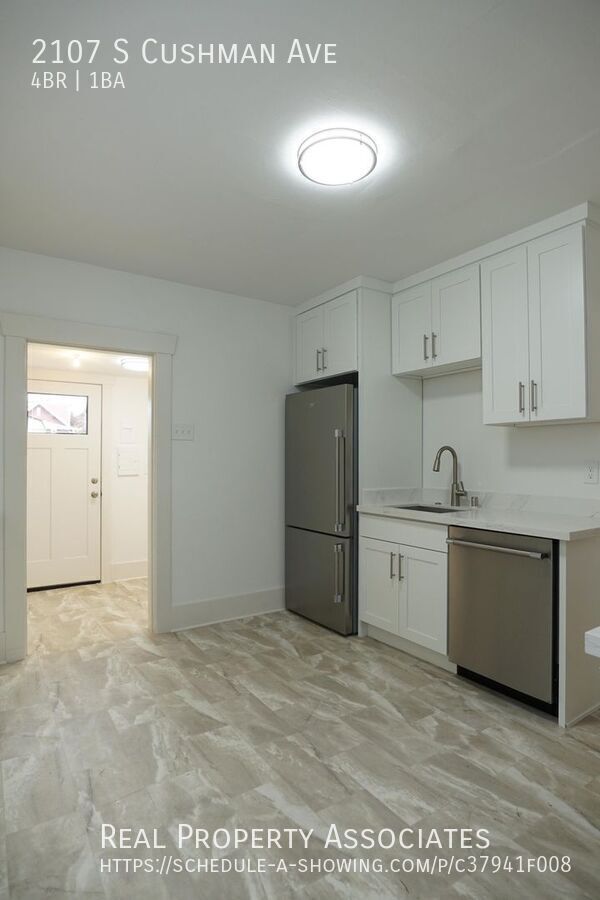 Foto del edificio - 2107 S Cushman Ave