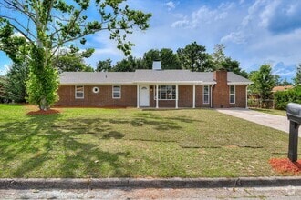 Building Photo - 3635 Spanish Trace Dr