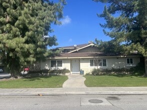 Building Photo - 5908 Stockdale Hwy