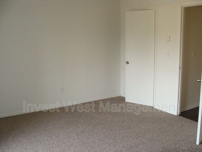 Foto del edificio - 520 NE 108th Ave