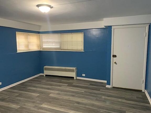 Foto del edificio - 306 S Austin Blvd