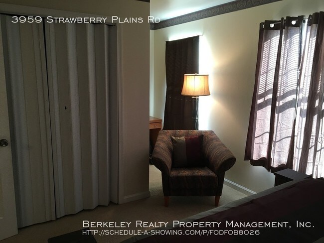 Foto del edificio - 3959 Strawberry Plains Rd