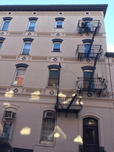 Primary Photo - 103 9th St
